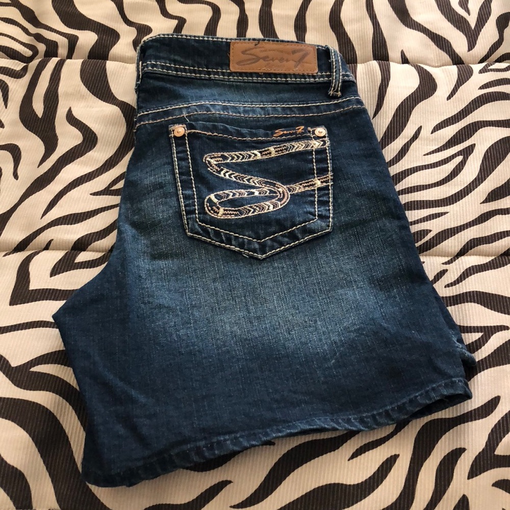 *SOLD* Seven brand denim shorts, size 6